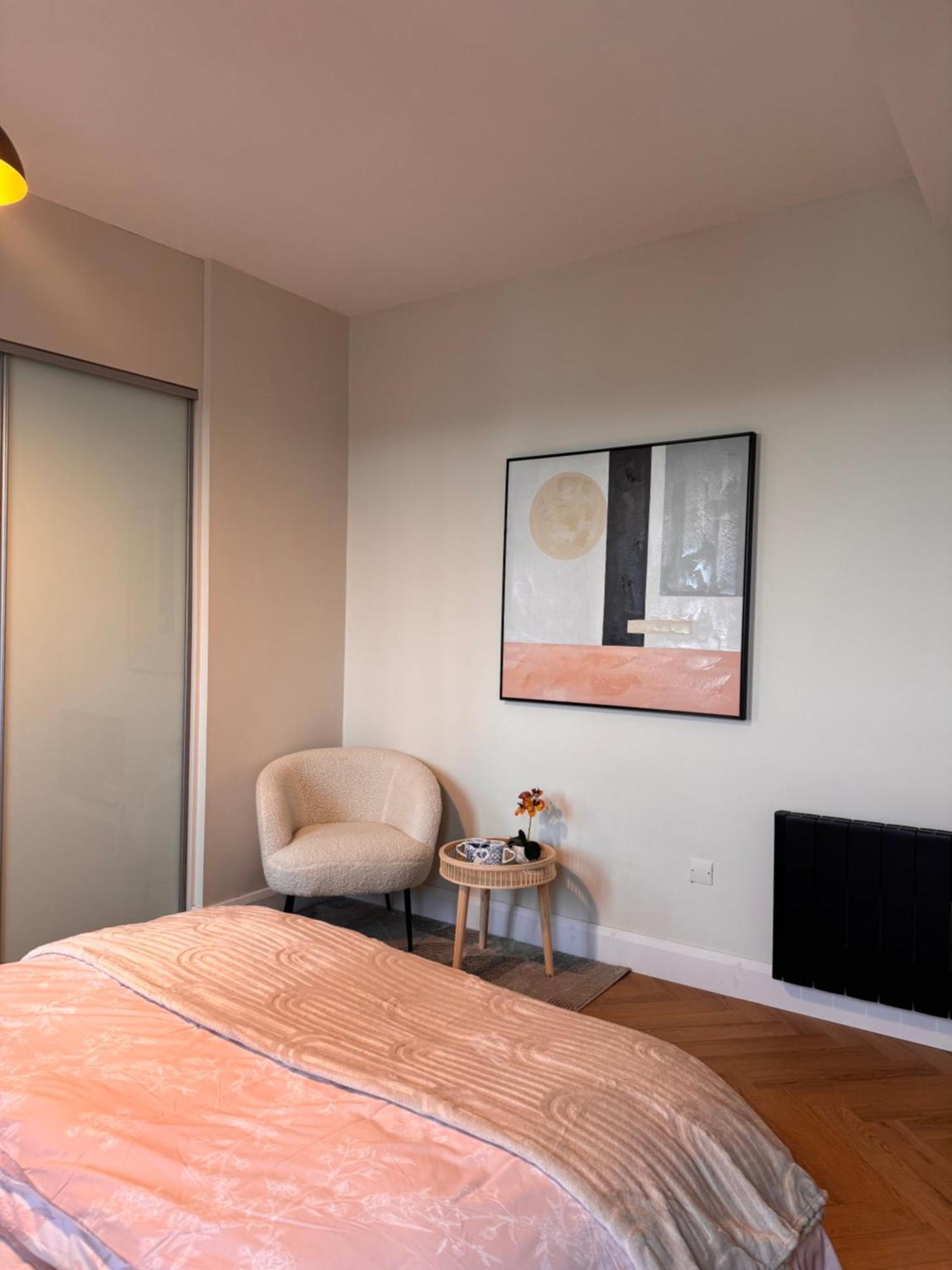 Finnstown Hall- Private Room In Shared Apartment With The Host Δουβλίνο Εξωτερικό φωτογραφία