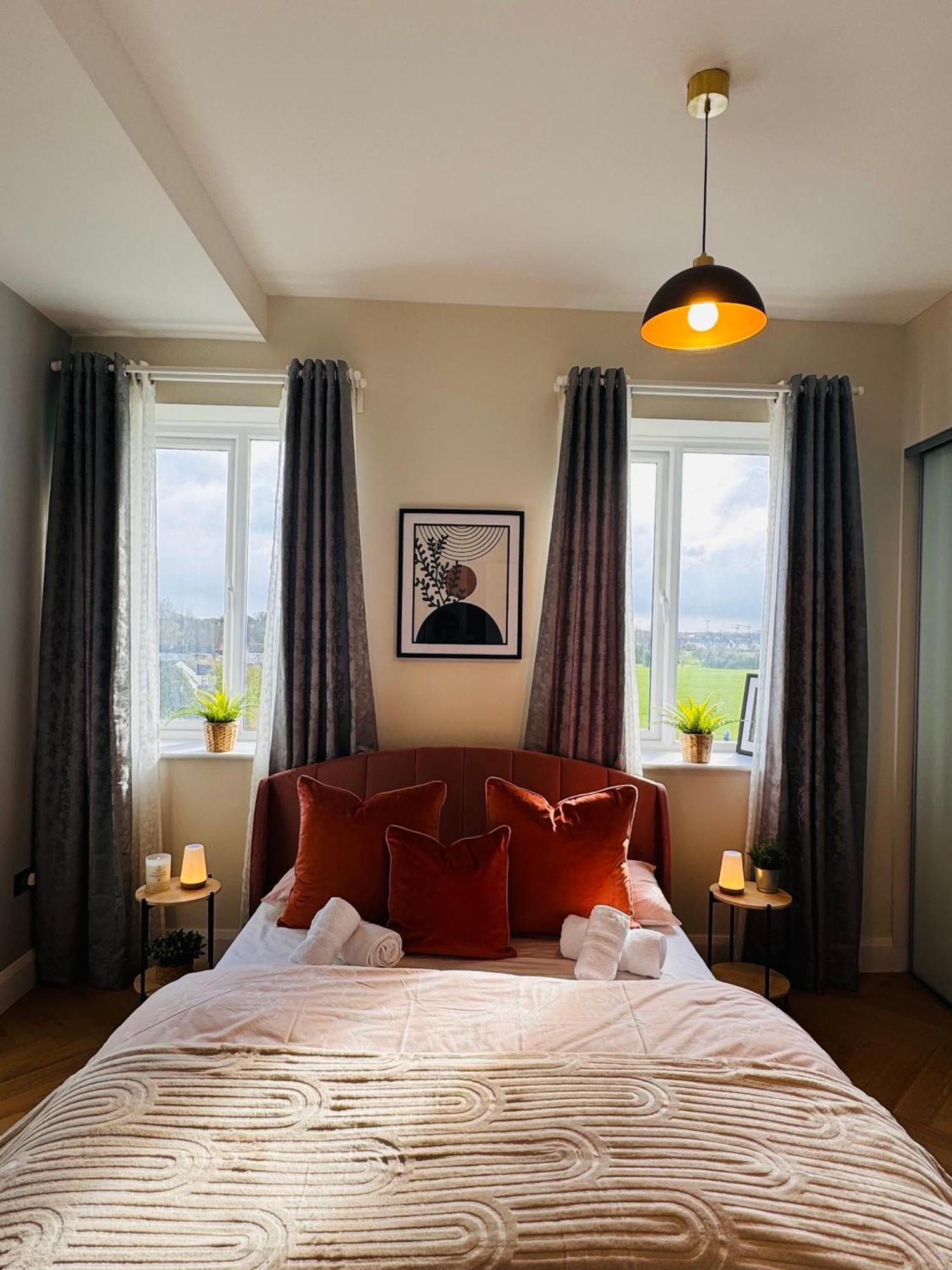 Finnstown Hall- Private Room In Shared Apartment With The Host Δουβλίνο Εξωτερικό φωτογραφία