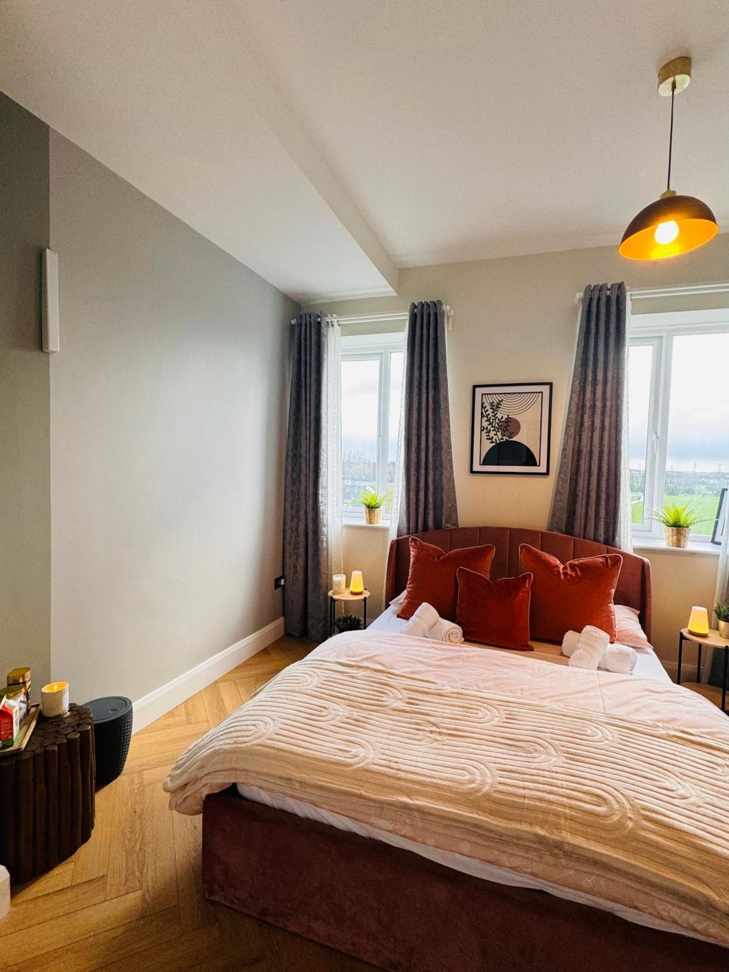 Finnstown Hall- Private Room In Shared Apartment With The Host Δουβλίνο Εξωτερικό φωτογραφία