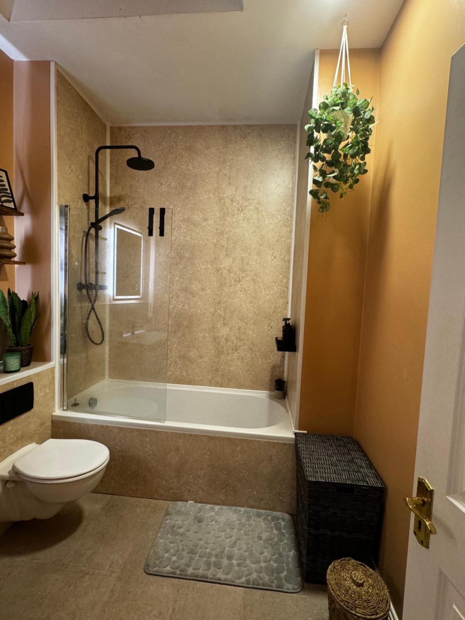 Finnstown Hall- Private Room In Shared Apartment With The Host Δουβλίνο Εξωτερικό φωτογραφία